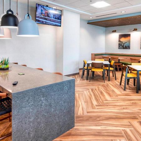 Fairfield Inn & Suites By Marriott Ottawa Airport Экстерьер фото
